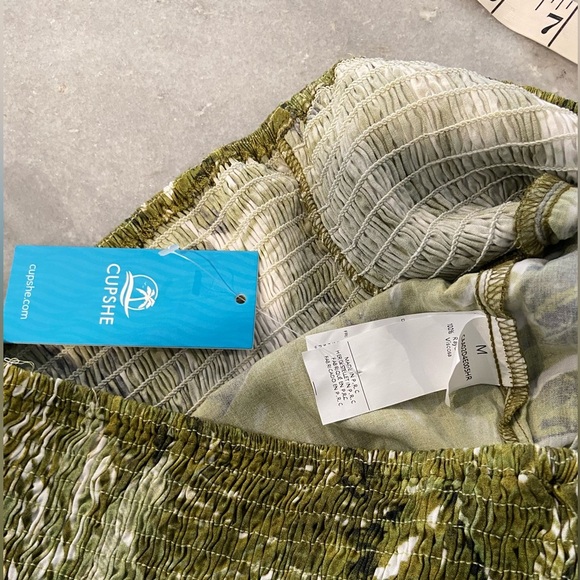 NWT Cupshe Size M Green Smocked Top Tropical Palm Print Flowy Boho Harem Pants - Picture 9 of 10